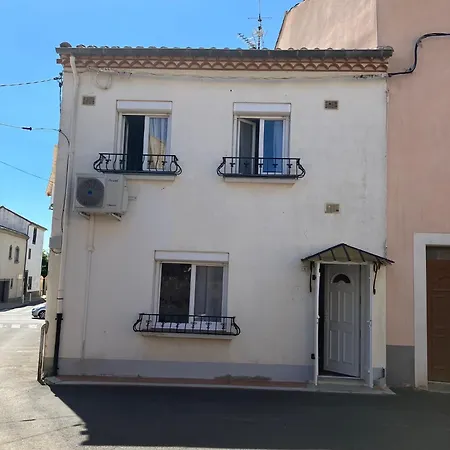 Villa Coquette Maison De Au Centre Du Village - V0787 *